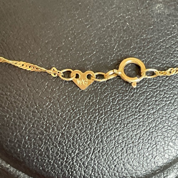 14k Yellow Gold Twisted Chain 14k Yellow Gold & Diamond Cross Pendant 19” Chain - Picture 6 of 8